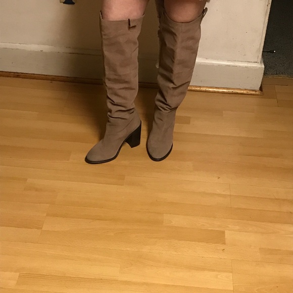 Kelsi Dagger Over The Knee pull on Heeled Suede Bootsoots - Picture 6 of 8